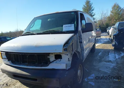 2004 Ford E-150 Commercial/Recreational z USA, uszkodzony, nr VIN 1FTRE14W84HA37608